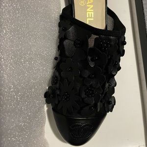Chanel Black Pearls Camellia Appliqué Mesh and leather Cc-cap-toe mules